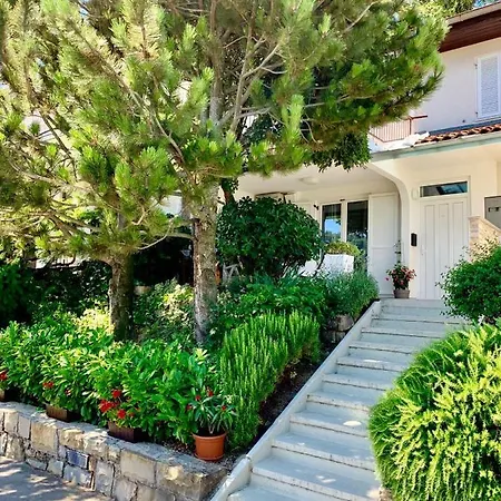 Yadranka Apartment *