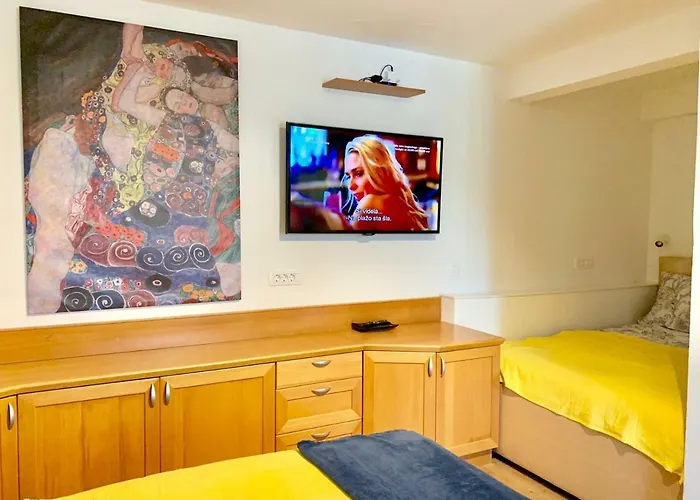 Yadranka * 斯楚雅